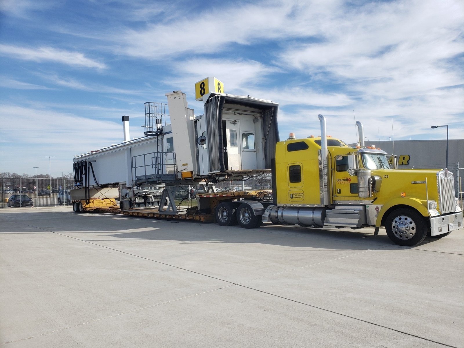 Transporte especializado maquinaria pesada sobredimensionada AZVIR
